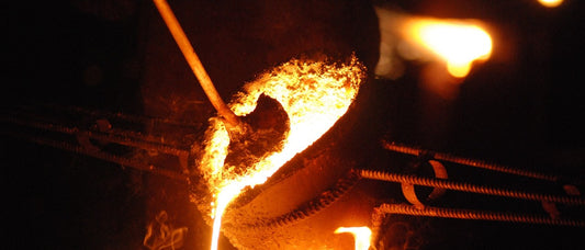 JEART urnen is een meester in het werken met en bewerken van brons. Brons is vanuit oudsher een veelgebruikt materiaal wat gebruikt werd voor urnen maar ook voor kunstwerken. Brons staat voor duurzaamheid en elegantie.